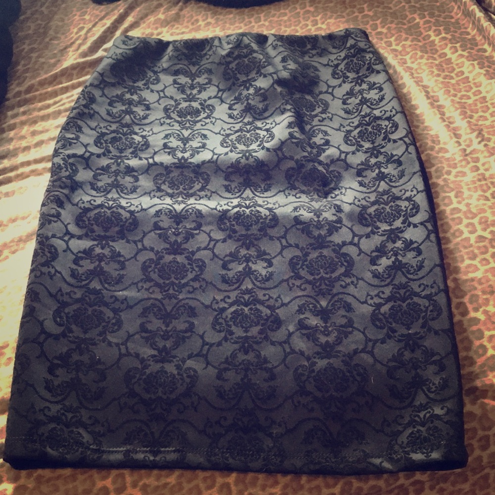 ‼️MOVING SALE ‼️Pencil skirt